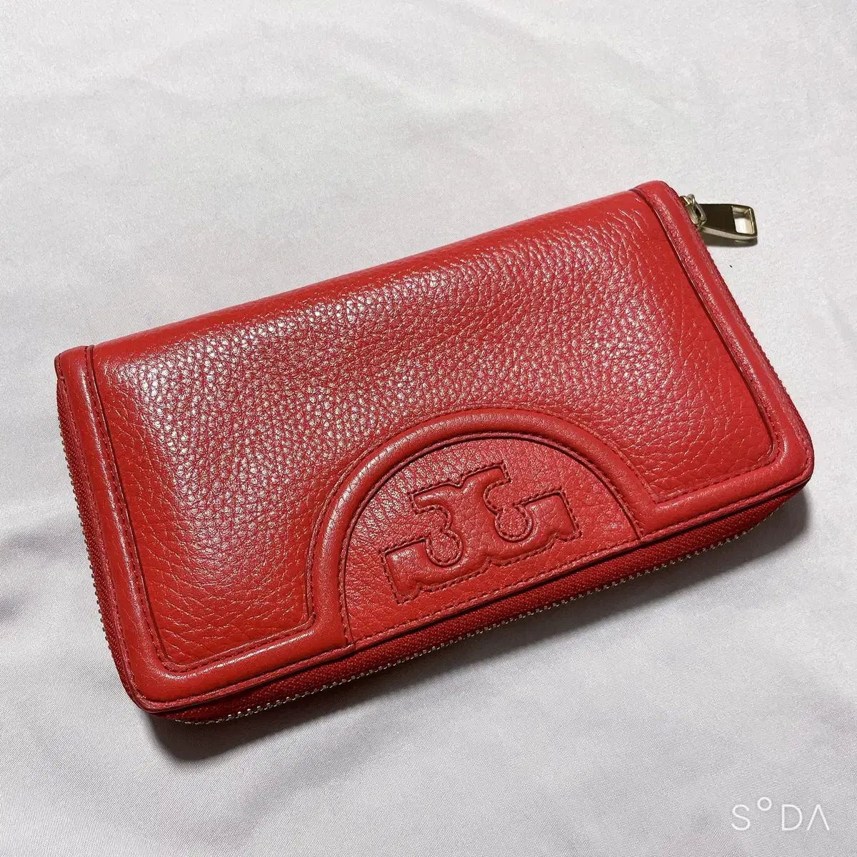 トリーバーチの財布（赤） 【公式通販】